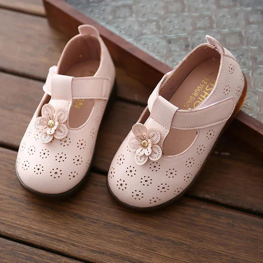 Girls Sandals Girls Spring Summer Soft Sole Low Heel Casual Sandals Solid Color Anti-slip Flower Decoration Princess Sandals