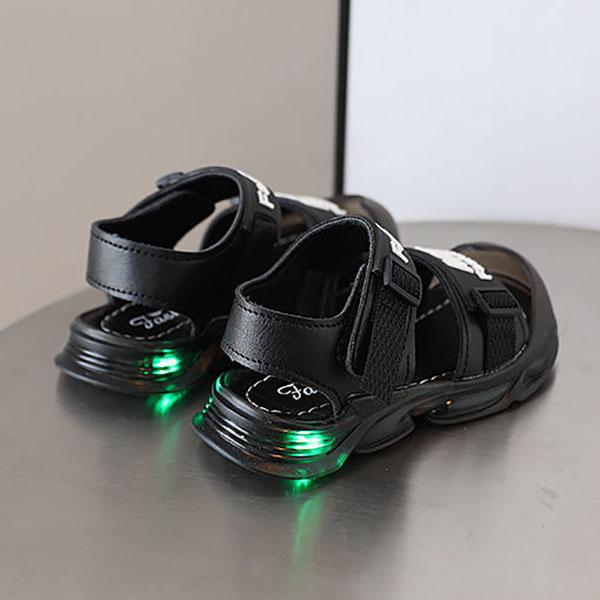Baby Sandals Summer Boys Girls Flashing Shoes Baotou Beach Sandals Soft Sole 1-6 Years Old Kid Sneakers