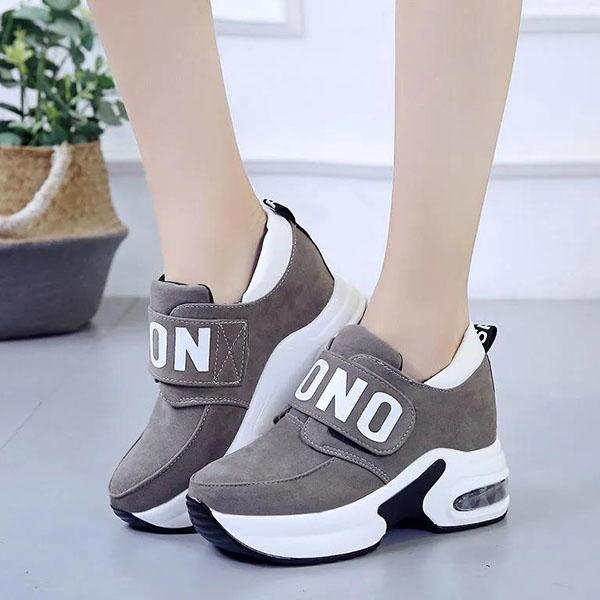 Spring and Autumn Versatile Wedge-soled Shoes Thick Bottom Women's Single Shoes Large Size Comfortable Middle Heel Casual Shoes