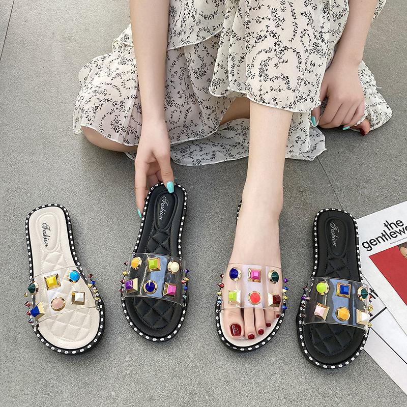 Slippers Female Summer Flat Bottom Beach Sandals Slippers Go Out Non-slip Flip-flops Fashion and Leisure All-match