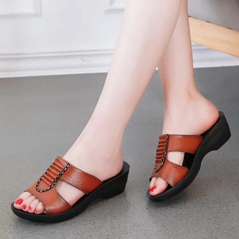 [Top Layer Cowhide] Mother Sandals Slippers Women's Leather Summer Sandals Soft Bottom Middle Heel Non-slip Wear-resistant Slippers Simple All Match