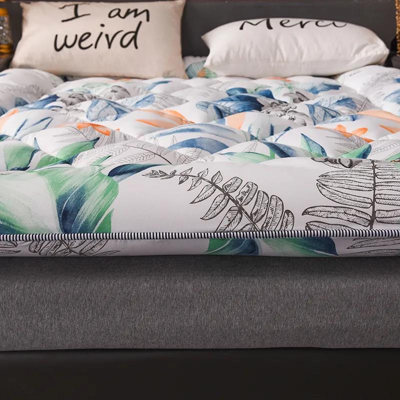 Household Thickened Lamb Velvet Soft Mattress Non-slip Foldable Student Dormitory Sleeping Pad