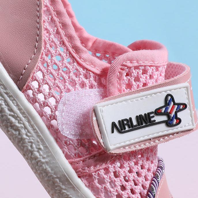 Children's Shoes In Spring and Summer Boys and Girls Sports Shoes Breathable Soft Sole Antiskid Casual Light Shoes