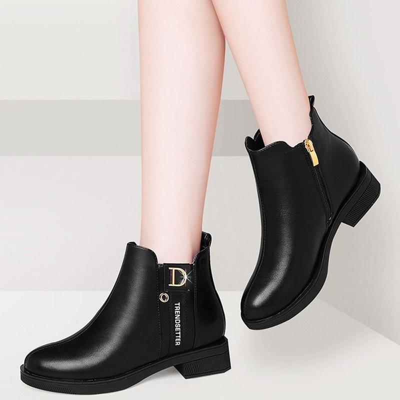 High-quality Soft Leather Short Boots Women's Thick Heel Women's Boots Winter Mom Women's Shoes All-match Flat Chelsea Boots