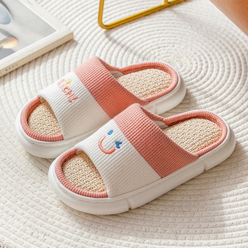 Breathable Linen Slippers Women Men Indoor Slippers Soft Sole Cartoon Design Lovers Home Floor Shoes Lovers Fashion Slippers