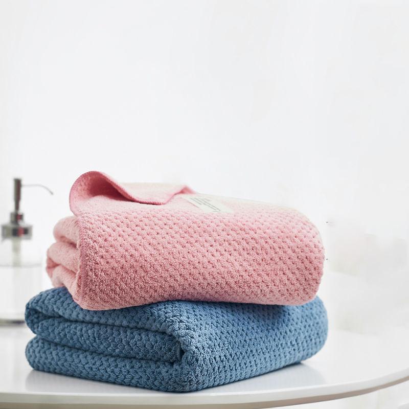 Oversized Bath Towels for Adult Men and Women Are More Absorbent Than Cotton Towels and The Fabric Is Softer and Cute