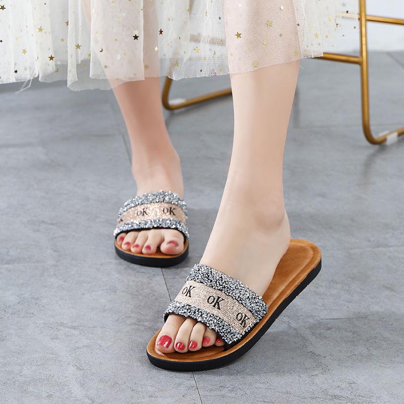 Slippers Female Xia Flat Bottom Fashion Wild Go Shopping Shopping Cool Travel Seaside Beach Sandals