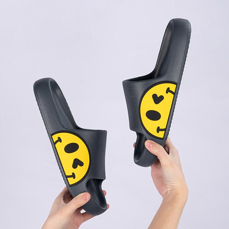 Summer Couple Cute Smiley Slippers Women's Non-slip Thick-soled Slippers Men Outdoor Beach Flip-flops EVA Home Slippers