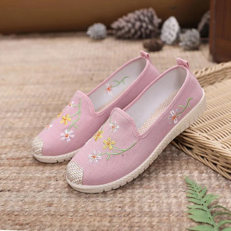 Women's Old Beijing Breathable Cloth Shoes Canvas Flat Soled Non Slip Casual Shoes