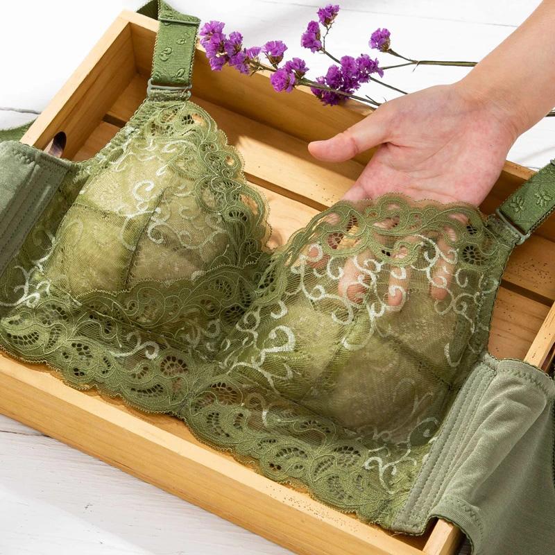 Women's Large Size Bra Full Cups Breathable No Steel Ring Bra Ultra-thin Soft Sexy Floral Lace Transparent Brassiere Hollow Out Adjustable Underwear