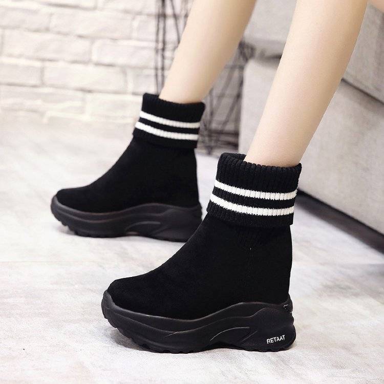 Thick-soled Ankle Boots Inner Heightening Suede Casual Snow Boot Plus Velvet Inner Martin Boots Women Soft Sole  Winter Footwear