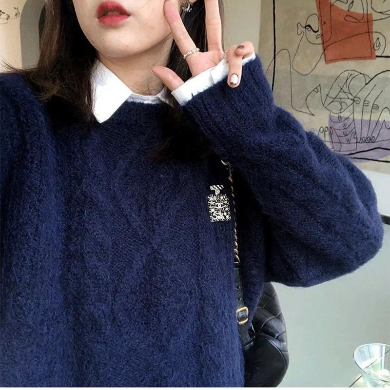 Japanese Retro Gentle and Thick Autumn and Winter Knit Sweater Round Neck Lazy Loose Padded Outer Sweater Women's Warm Women's Blouse