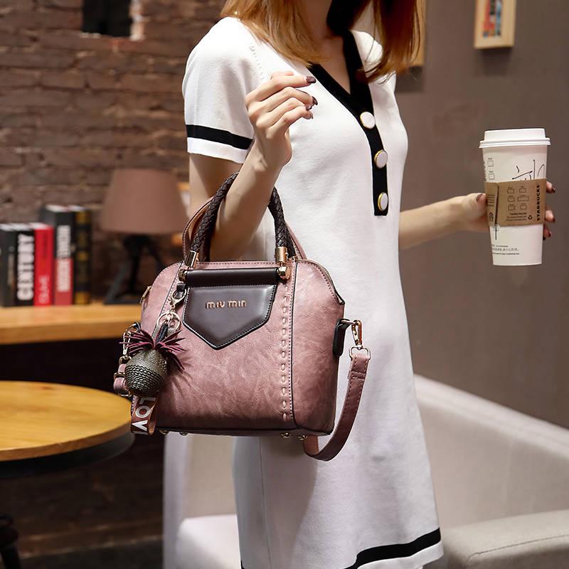 Leather-skinned Women's Bag Korean Version of The Hundred Shoulder Messenger Soft Bag Fashion Atmosphere Handbag