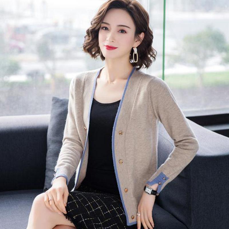 Autumn and Winter V-neck Knitted Sweater Ins Style Casual Short Jacket Fashion Simple Female Jacket