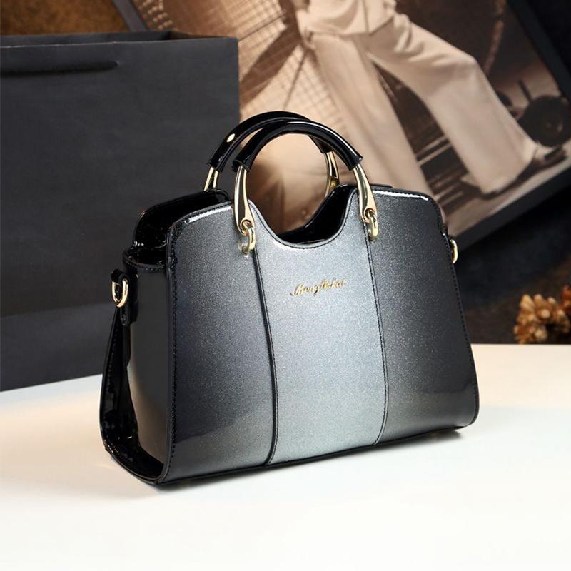 Fashion Wild Messenger Bag Female Bag with Diamond Package Atmosphere Ladies Bag Shoulder Bag