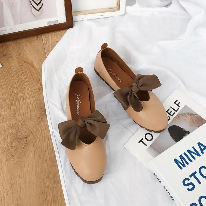 Loafers Flat Round Toe Single Shoes Women Shallow Mouth Flat-heeled Soft-soled Peas Shoes Sweet Bow Work Shoes Comfortable and Light