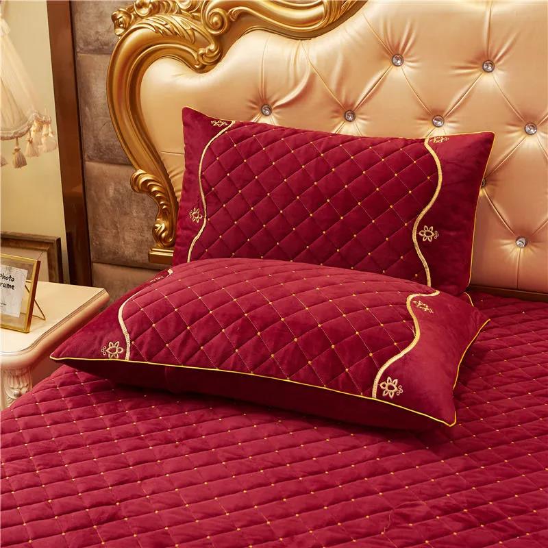 High-grade Embroidered Solid Color Pillowcases A Pair of Diamond Embossed Pillowcases 48*74cm