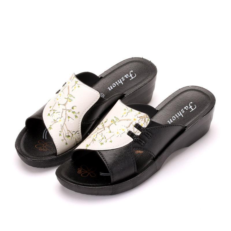 Women's Slippers Summer Leather Retro Woman Flip Flops Shoes Casual Platform Women's Outdoor Slippers