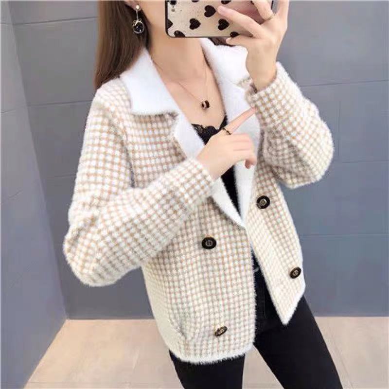 Autumn and Winter Fashion Knitted Cardigan Lapel Long-sleeved Warm Sweater Short Thick Casual Jacket
