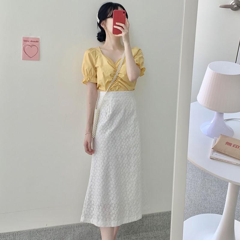 Two-piece Small Fresh Jacket Temperament Sweet Half-length Skirt Suit Female Short-sleeved Shirt + Half-length Skirt Lady Sweet Style Two-piece Suit