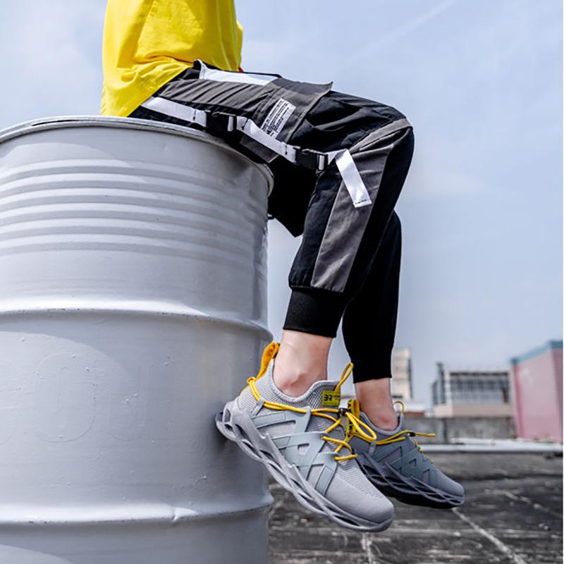 Trendy All-match Sports Casual Shoes Breathable and Deodorant Mesh Shoes Iron Horse Clearance Basketball Shoes