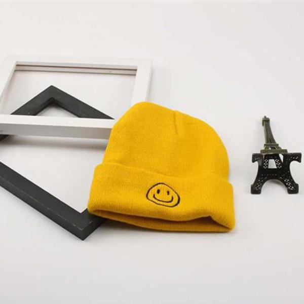 Woman hat Plush Cotton hat Wild hat Windproof hat Autumn winter Warm hat Thick hat Fashion Man