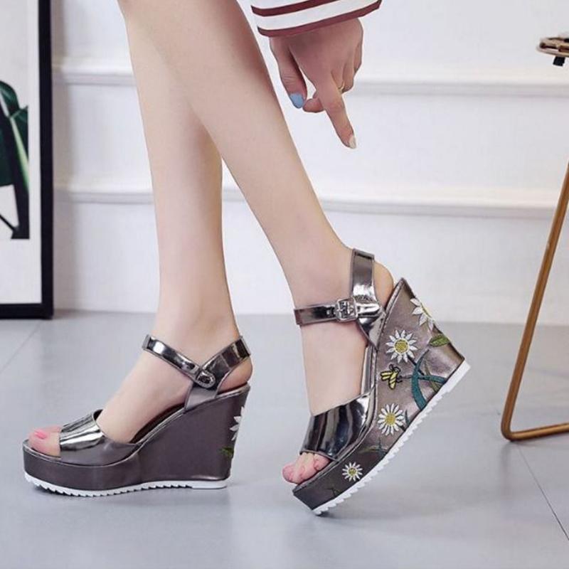Wedge Sandals Women's Summer Casual Style Rhinestone Rivet Platform Platform Shoes  High Heel Roman Shoes