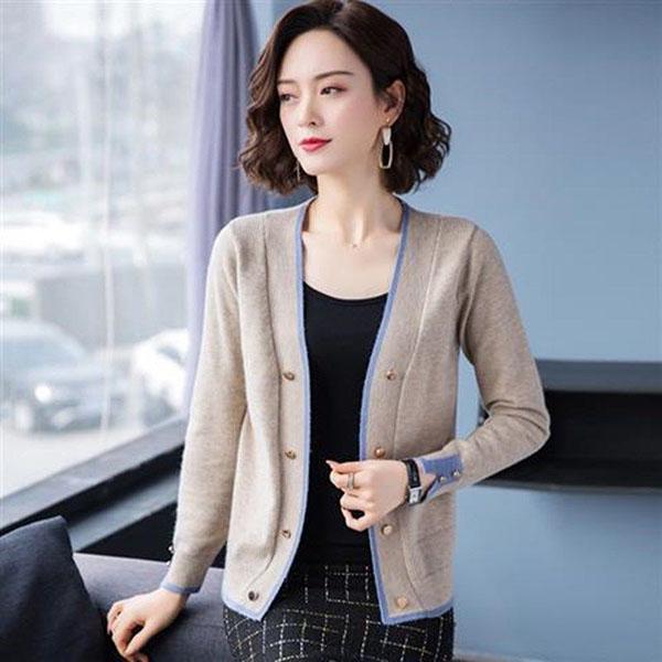 Autumn and Winter V-neck Knitted Sweater Ins Style Casual Short Jacket Fashion Simple Female Jacket