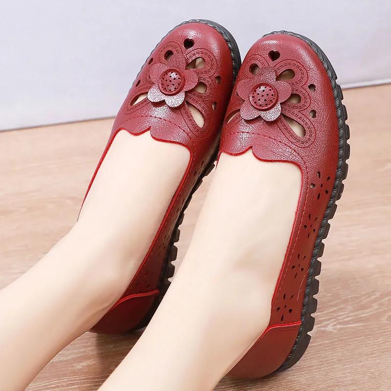 Summer Women's Fashion Hollow Leather Casual Flat Shoes Soft Bottom Beach Hollow Casual Hole Shoes
