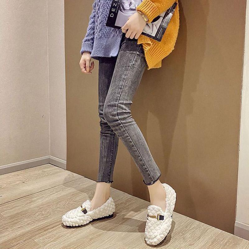 Autumn and Winter Women's Plush Shoes  Plus Velvet Cotton Shoes Short Plush Ankle Boots
