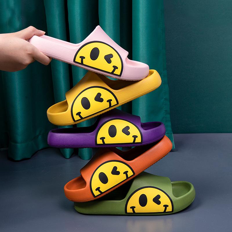 Summer Couple Cute Smiley Slippers Women's Non-slip Thick-soled Slippers Men Outdoor Beach Flip-flops EVA Home Slippers
