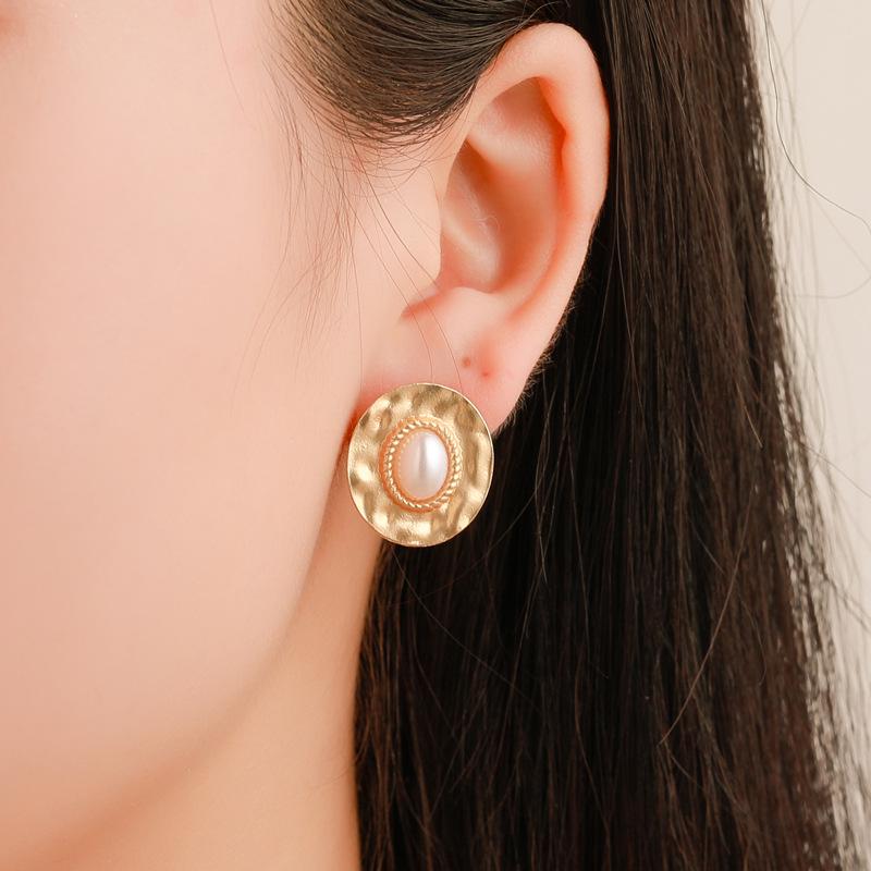 Earrings, Temperament Round Twisted Pearl Stud Earrings, Simple Versatile Earrings