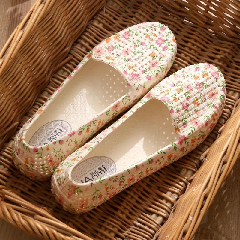 Women's Sandals Summer Hollow Breathable Waterproof Non-slip Beach Shoes Hole Shoes Soft Bottom Comfortable Flat Mother Shoes