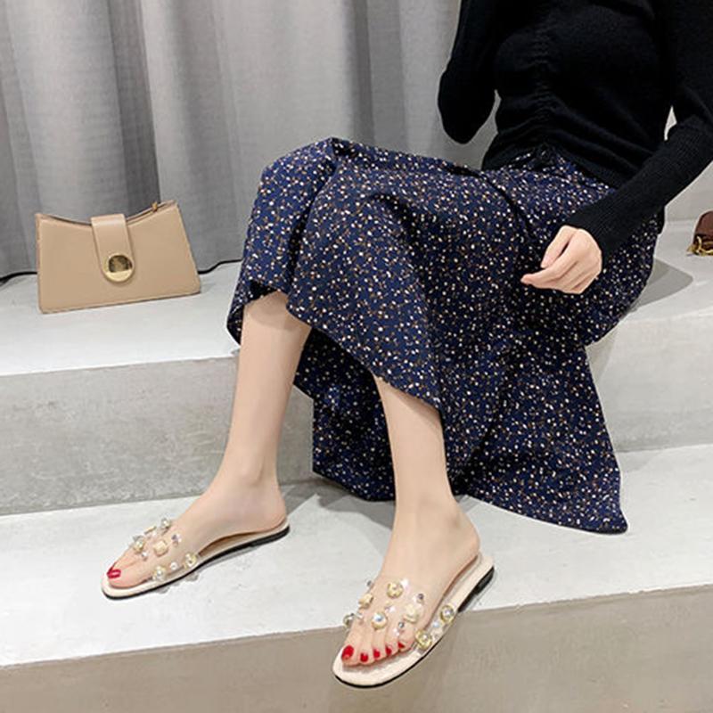 Slippers Women's Summer Wear Fashion Rivet Flat Sandals and Slippers All-match Seaside Beach Shoes Women