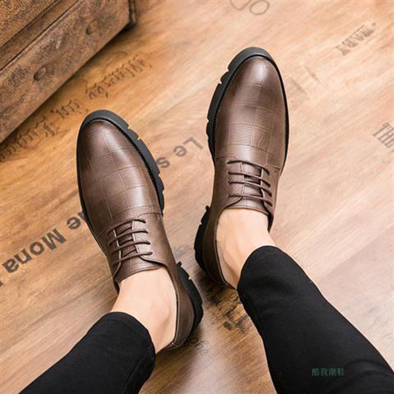 Men Pointed Toe Genuine Leather Pattern Casual Leather Moccasins Male Flat Breathable Shoes