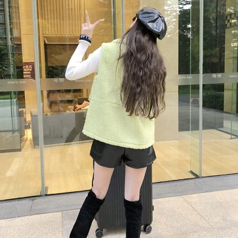 Lamb Wool Vest Women's Autumn and Winter New Style Outer Fur Vest Short Fur Waistcoat Soft and Comfortable