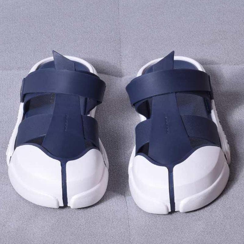 Men's Sporty Sandals for Driving Outside Drifting on The Beach Breathable Hole Shoes Slippers