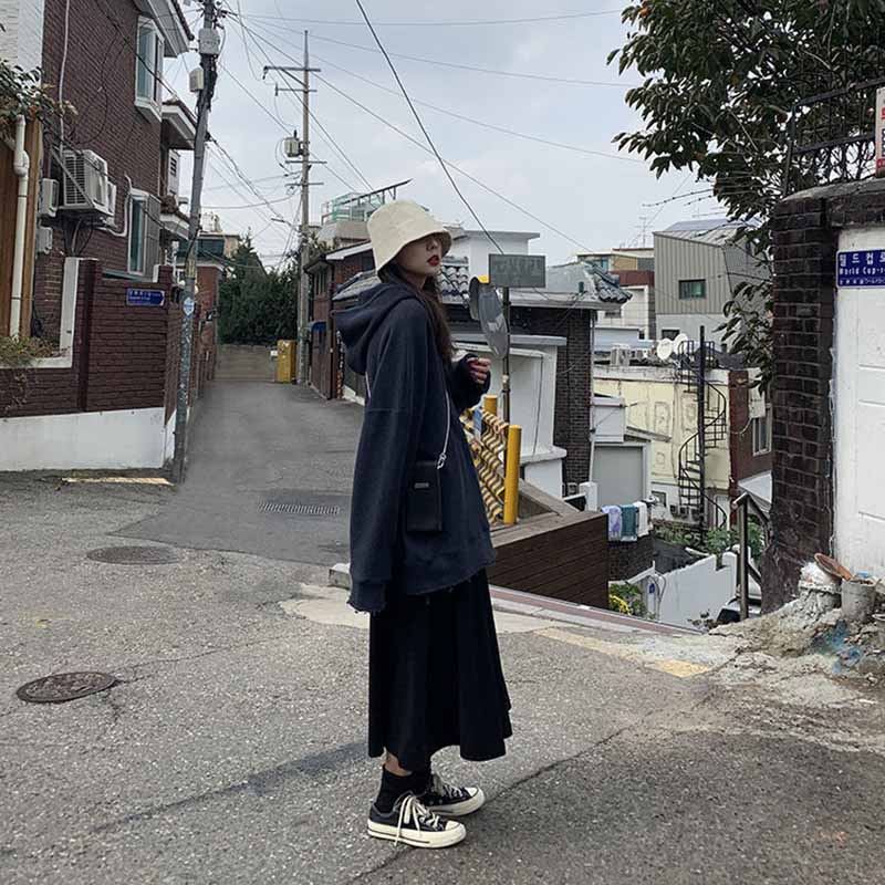 Japanese College Style Retro All-match Black Corduroy Skirt Female Was Thin High-waisted A-line Skirt Umbrella Skirt