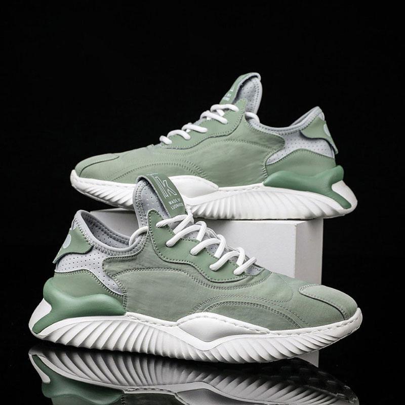 2021 Spring Summer Men's Breathable Sports Shoes All-match Sports Leisure Mesh Panel Shoes Men's Running Shoes