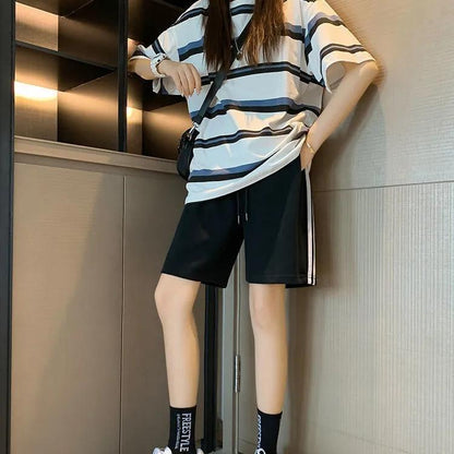 2PCS Summer Fashion Two-piece Sports Suit Female Student Korean Version Loose Short-sleeved Striped T-shirt + Casual Shorts Casual Stroll Suit