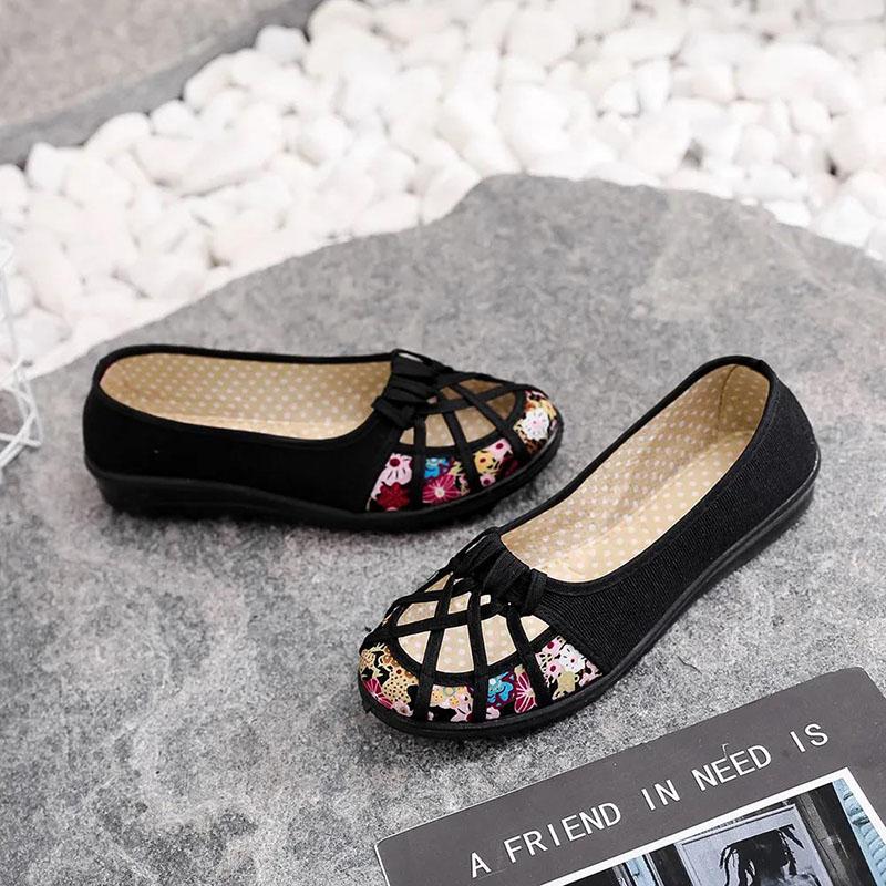 Summer Old Beijing Cloth Shoes Women's Net Shoes Single Shoes Hollow Non-slip Soft Bottom Middle-aged and Elderly Mother Shoes Pedal Sandals Women