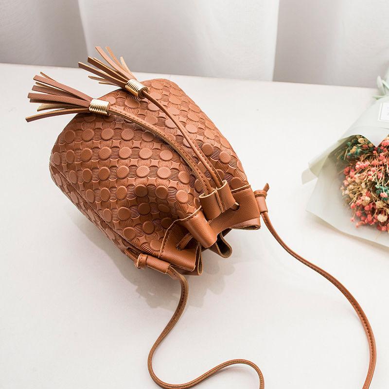 Female Bag Fashion Trend Bucket Bag Mobile Phone Bag Shoulder Messenger Bag Female Bag Small Fresh Trendy Bag