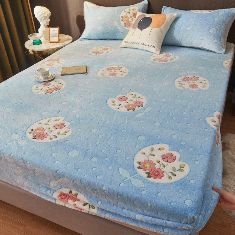 Winter Double-sided Snowflave Bed Pillow Set Three-piece Plus Thick Warm Plush Anti-skating Sheet