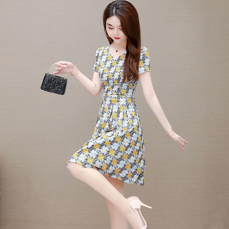 Women's Summer Print Mid-Length Dress Large Size Loose V-Neck A-Line Skirt