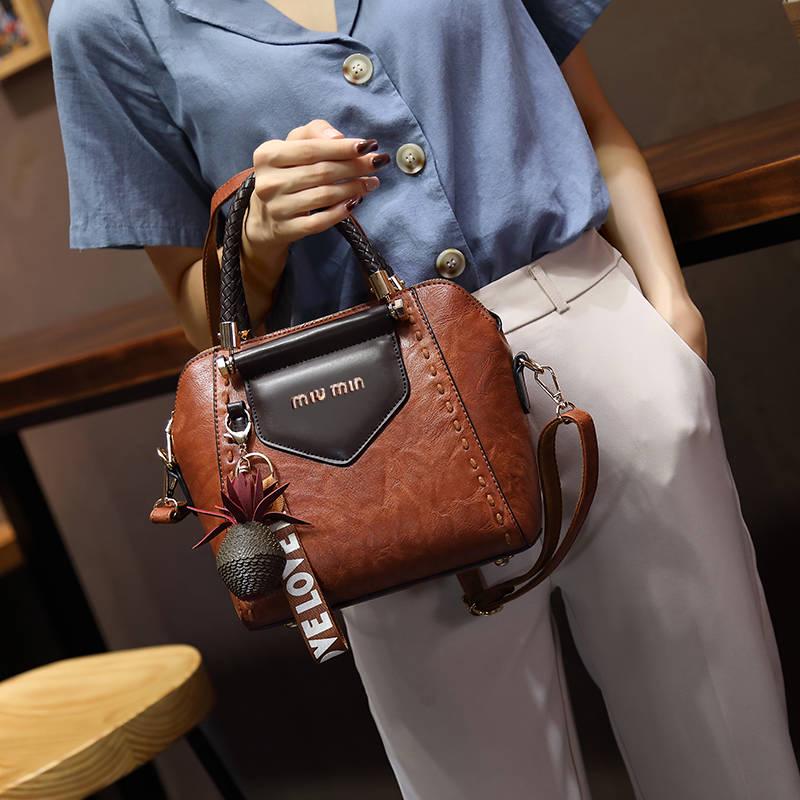 Leather-skinned Women's Bag Korean Version of The Hundred Shoulder Messenger Soft Bag Fashion Atmosphere Handbag