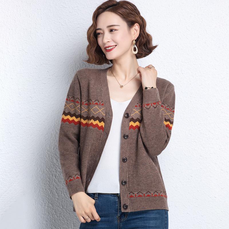 Autumn and Winter Printed Cardigan Women's Plus Size Casual Sweater Coat High-end Wool Sweater