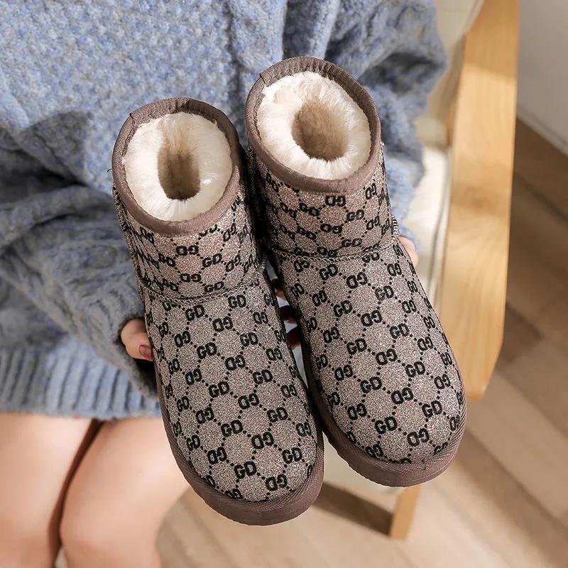 Snow Boots Women Winter Short Boots Plus Velvet Padded Non-slip Bread Cotton Shoes