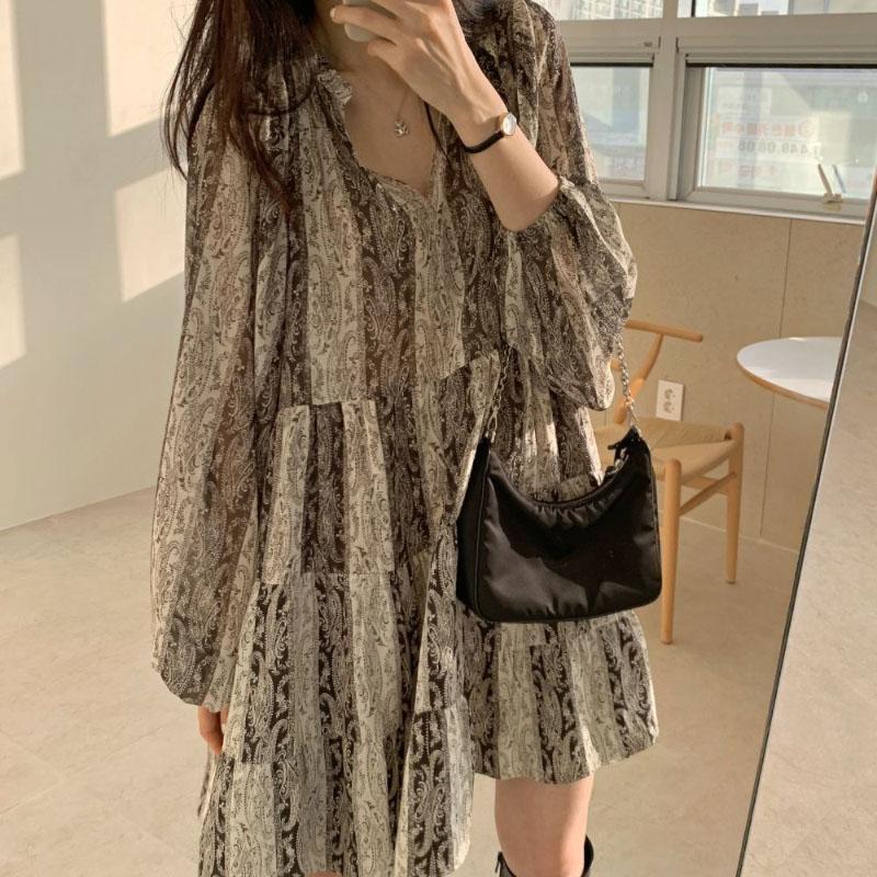 Spring Summer Korean Dress Women Retro Print V-neck Lantern Sleeves Loose Short Skirt Bohemian Dress Large Size