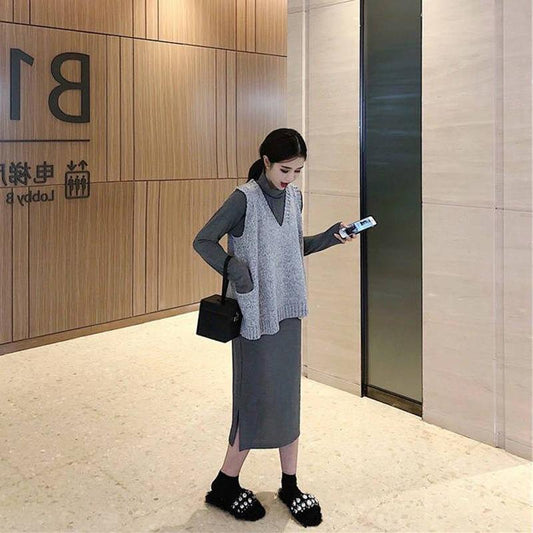 Women's Thin High-necked Dress Knitted V-neck Vest Two-piece Suit, Loose and Thin Bottoming Inner Wear Women's Sweater Suit