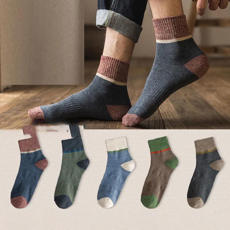 Five Pairs of Winter Men's Tube Socks Fashion Contrast Color Thick Warmth Antibacterial and Deodorant Sports Socks Inside and Outside